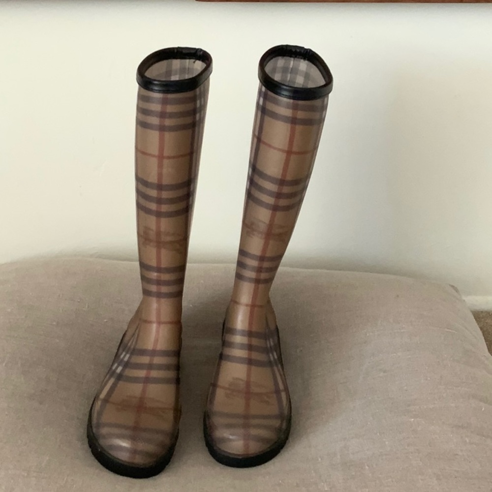 BURBERRY RAIN BOOTS - Picture 2 of 5
